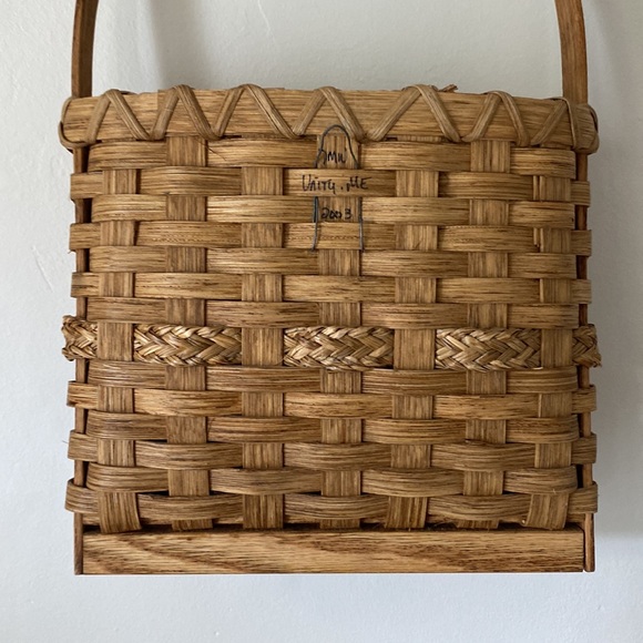 Wall Organizer Key and Letter Basket - Picture 4 of 7